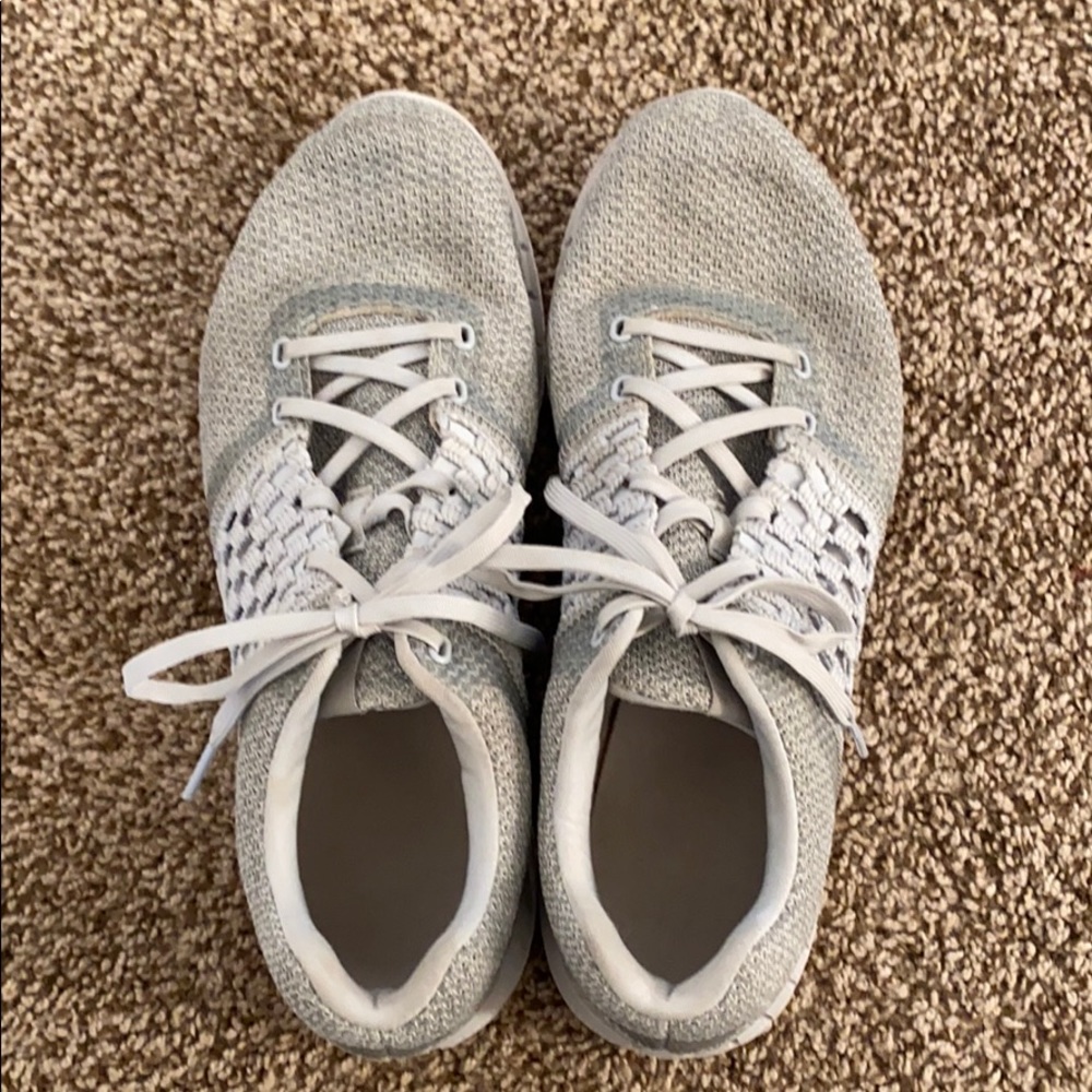 reebok grey athletic shoes